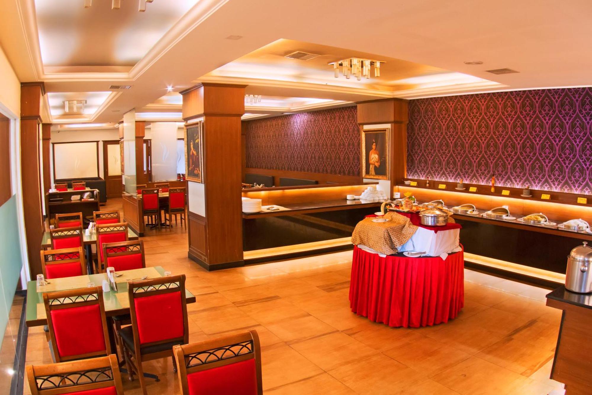 President Hotel Mysore Eksteriør billede