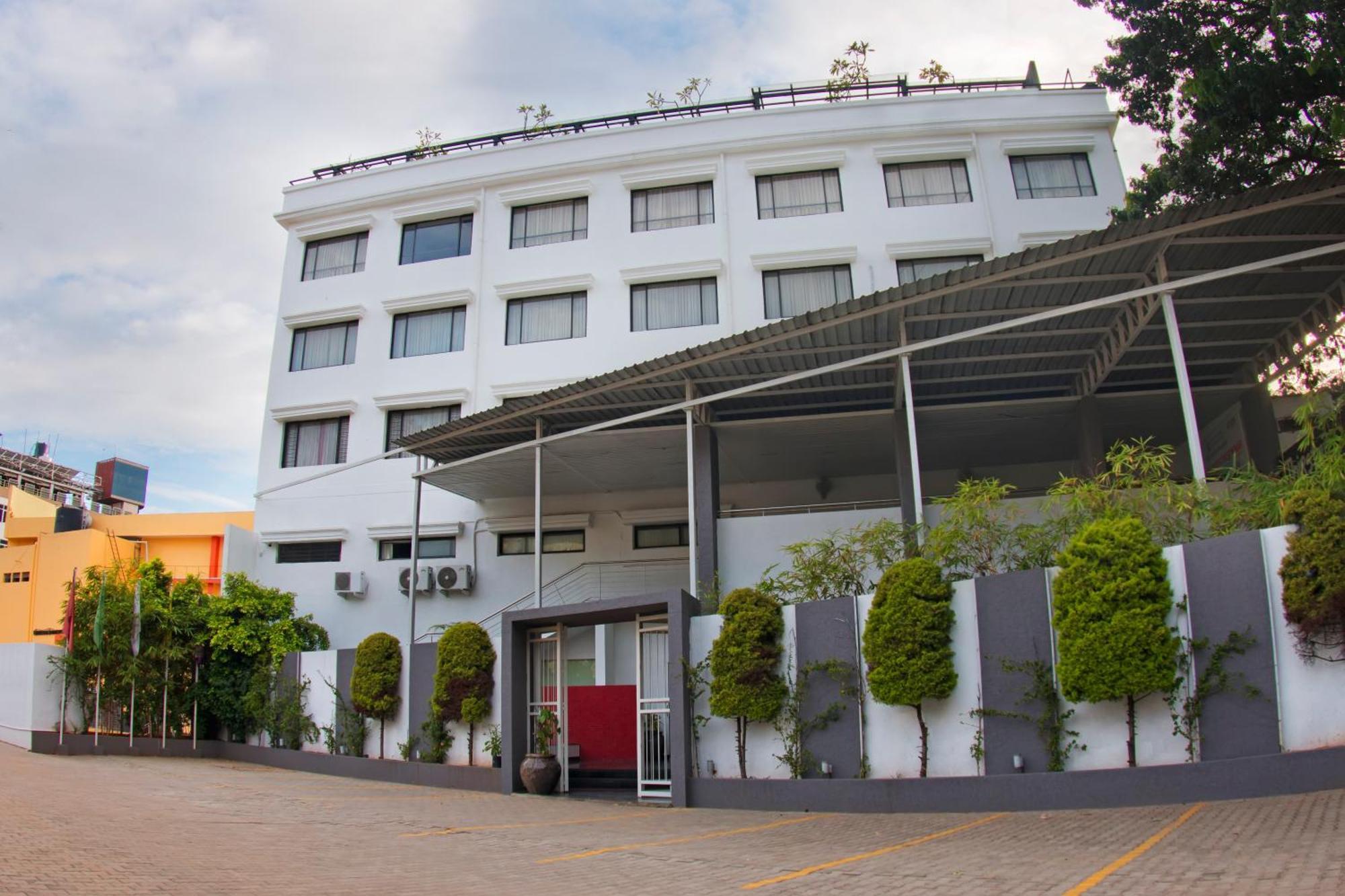 President Hotel Mysore Eksteriør billede