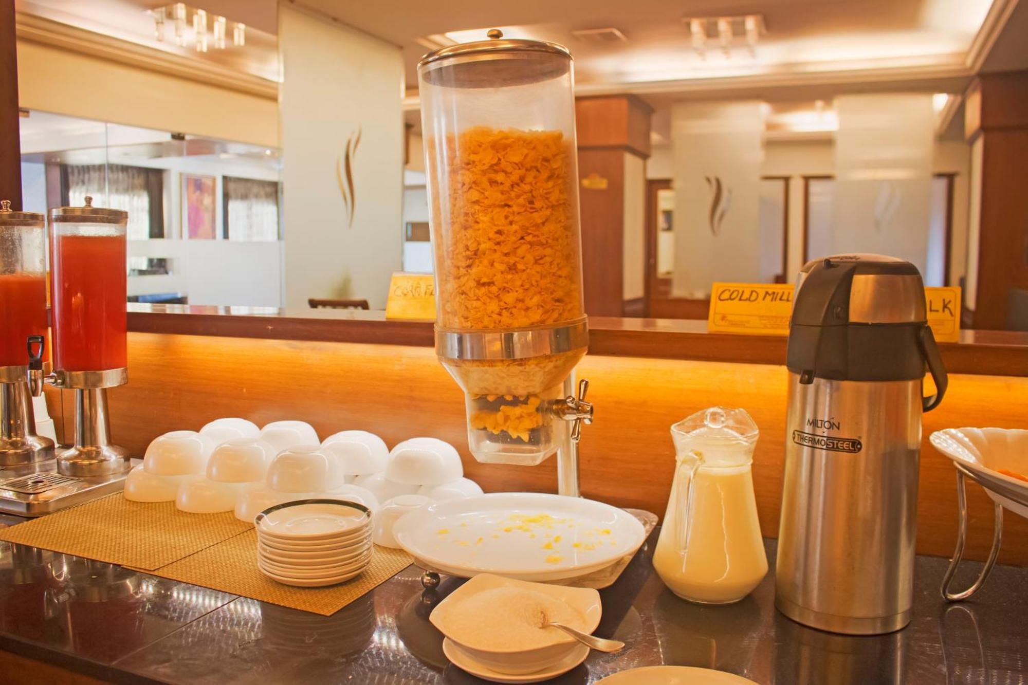 President Hotel Mysore Eksteriør billede